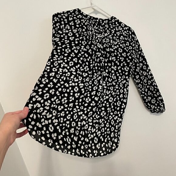 NYDJ NOT YOUR DAUGHTERS JEANS Pintuck Blouse 3/4 Sleeve Pleatback Black White - Picture 16 of 16